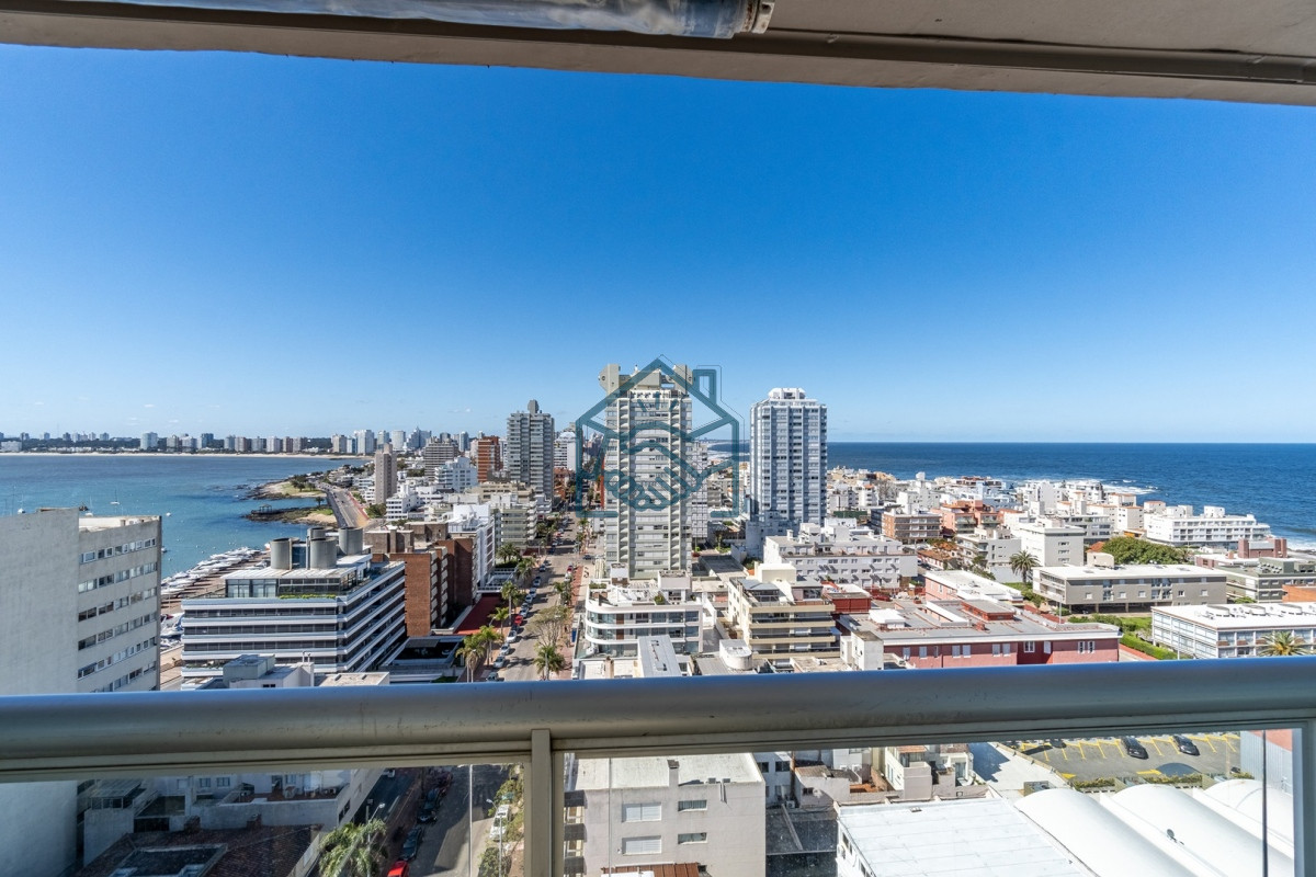 Apartamento ID.582/Venta-de-apartamento-3-dormitorios-con-vista-al-mar.- - Venta de apartamento 3 dormitorios con vista al mar. 