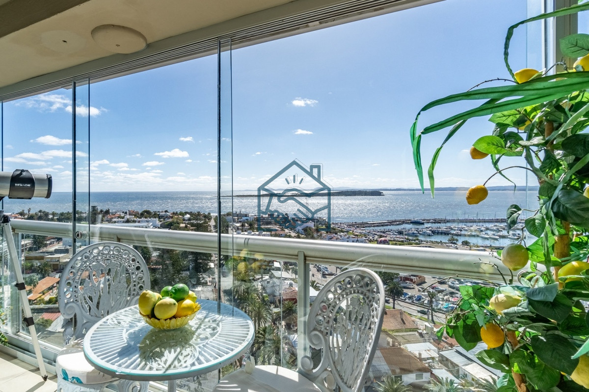 Apartamento ID.582/Venta-de-apartamento-3-dormitorios-con-vista-al-mar.- - Venta de apartamento 3 dormitorios con vista al mar. 