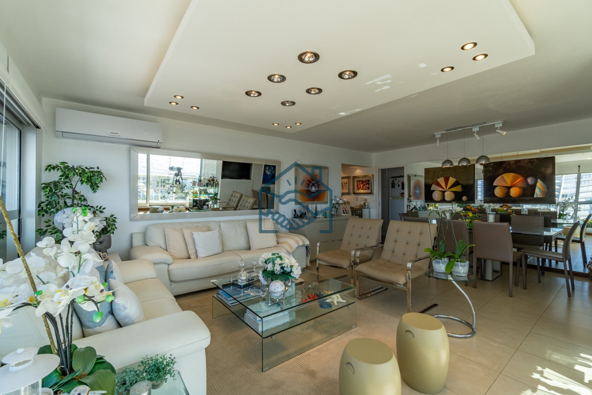 Apartamento ID.582/Venta-de-apartamento-3-dormitorios-con-vista-al-mar.- - Venta de apartamento 3 dormitorios con vista al mar. 