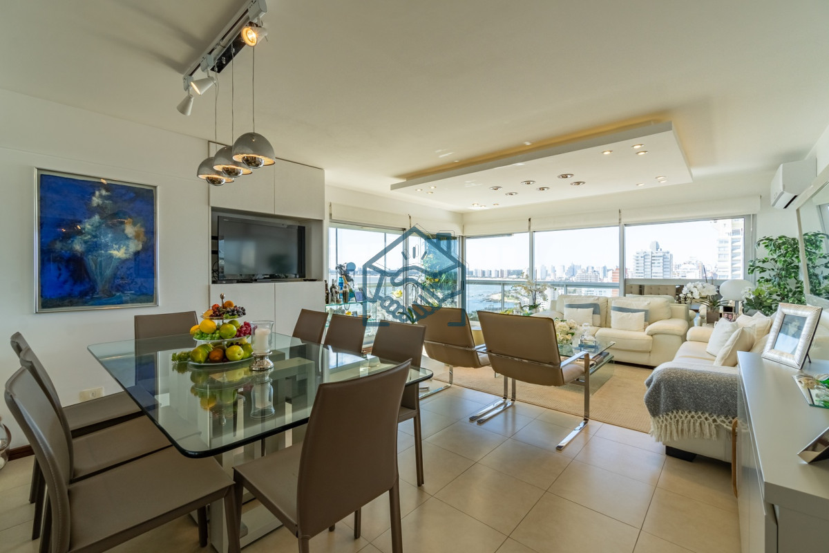 Apartamento ID.582/Venta-de-apartamento-3-dormitorios-con-vista-al-mar.- - Venta de apartamento 3 dormitorios con vista al mar. 