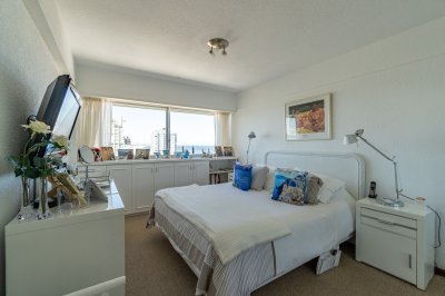 Apartamento ID.582/Venta-de-apartamento-3-dormitorios-con-vista-al-mar.- - Venta de apartamento 3 dormitorios con vista al mar. 