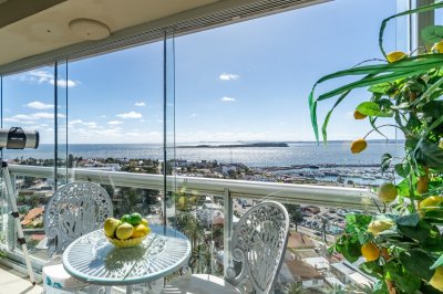 Apartamento ID.582/Venta-de-apartamento-3-dormitorios-con-vista-al-mar.- - Venta de apartamento 3 dormitorios con vista al mar. 
