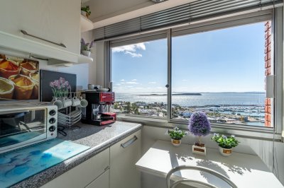 Apartamento ID.582/Venta-de-apartamento-3-dormitorios-con-vista-al-mar.- - Venta de apartamento 3 dormitorios con vista al mar. 