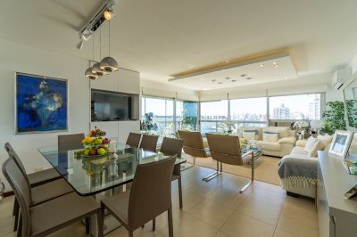 Apartamento ID.582/Venta-de-apartamento-3-dormitorios-con-vista-al-mar.- - Venta de apartamento 3 dormitorios con vista al mar. 
