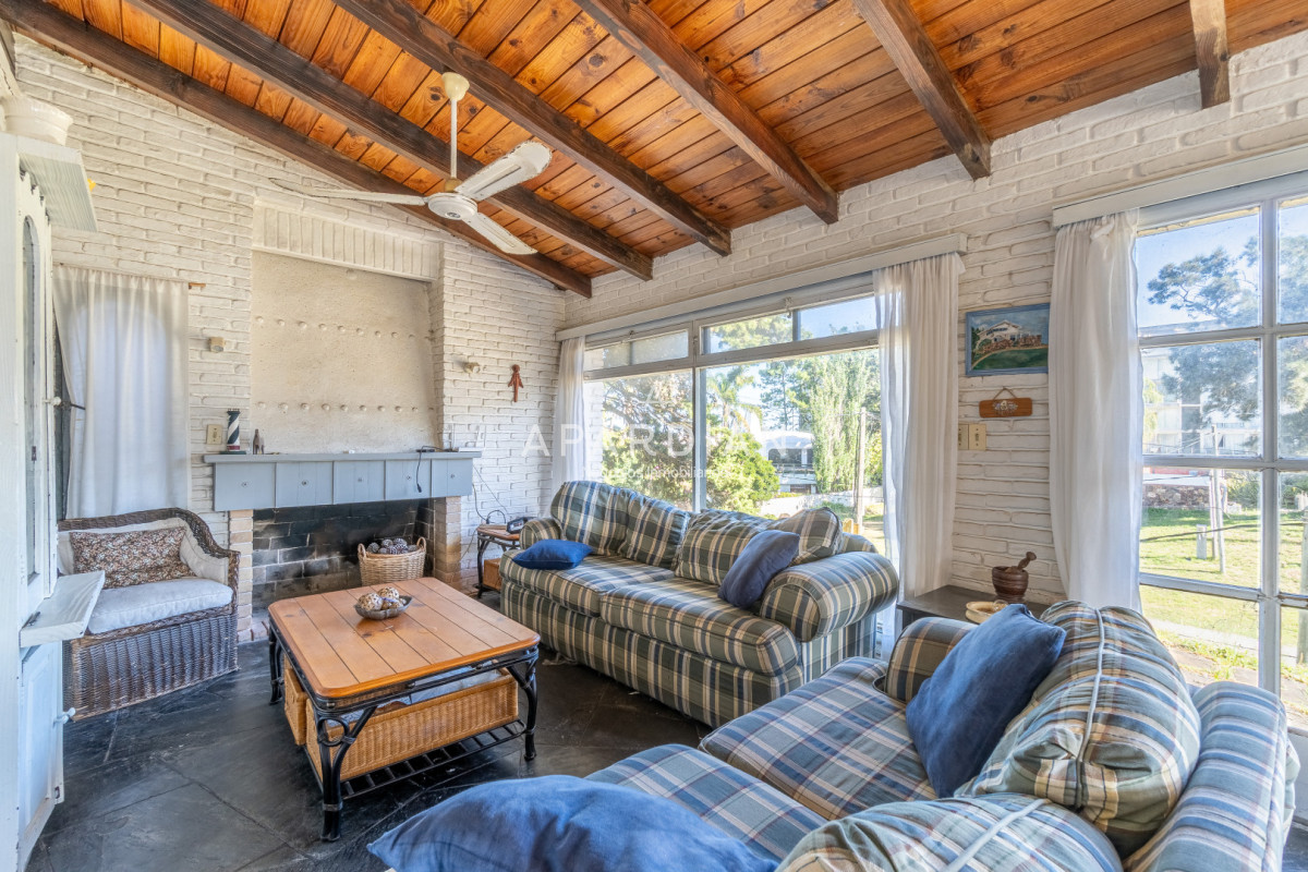 Casa ID.21099743 - Casa mas lote  frente a Laguna del Diario - Excelente ubicación 
