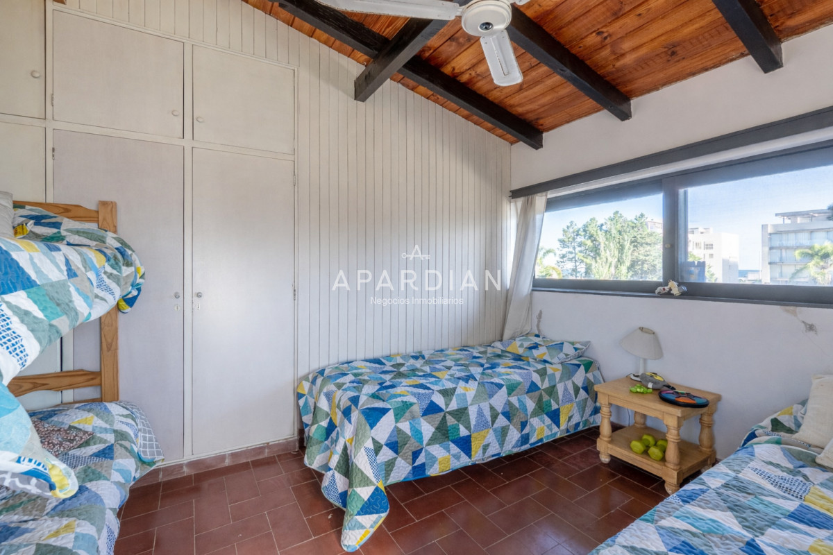 Casa ID.21099743 - Casa mas lote  frente a Laguna del Diario - Excelente ubicación 