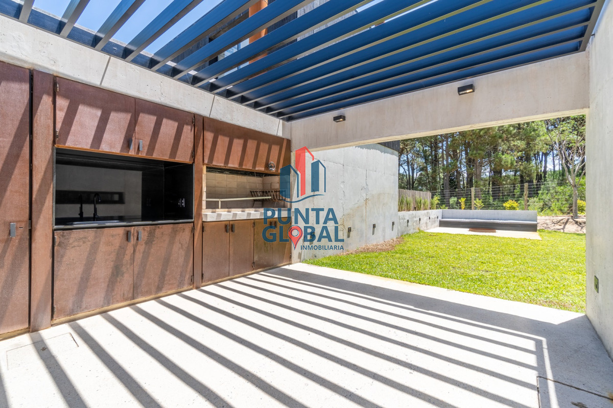 Casa ID.203 - Casa 3 DORMITORIOS en Club del Lago, Punta Ballena