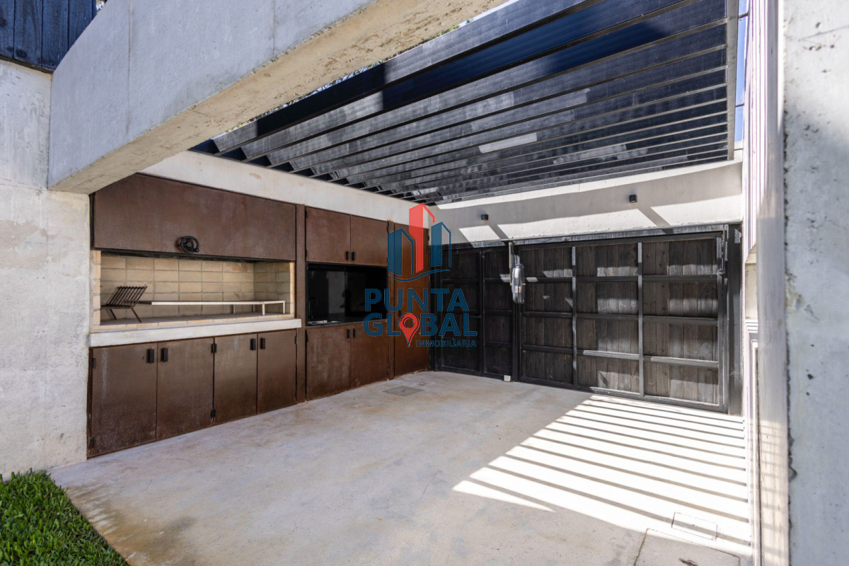 Casa ID.203 - Casa 3 DORMITORIOS en Club del Lago, Punta Ballena