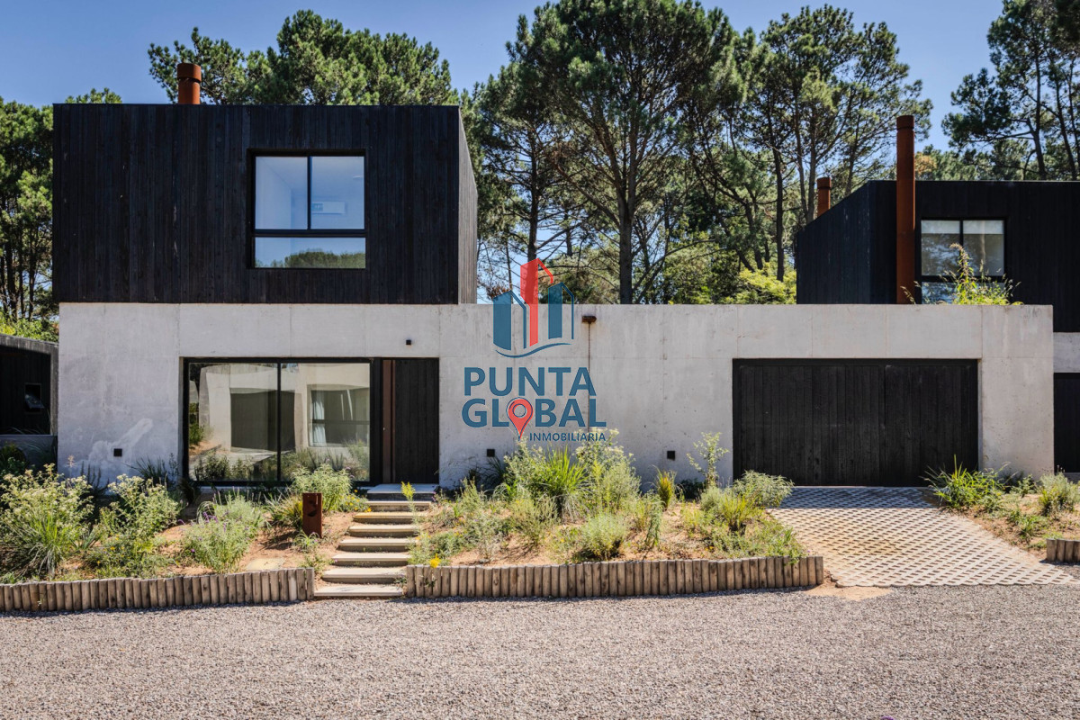 Casa ID.203 - Casa 3 DORMITORIOS en Club del Lago, Punta Ballena