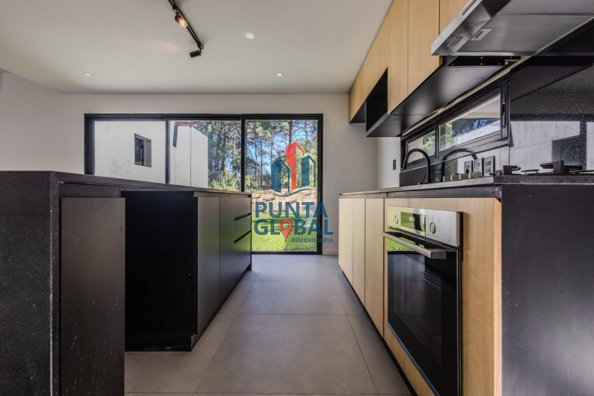 Casa ID.203 - Casa 3 DORMITORIOS en Club del Lago, Punta Ballena