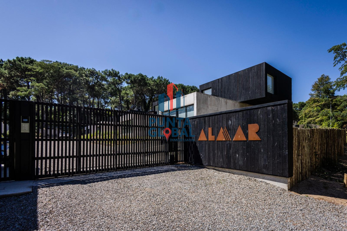 Casa ID.203 - Casa 3 DORMITORIOS en Club del Lago, Punta Ballena