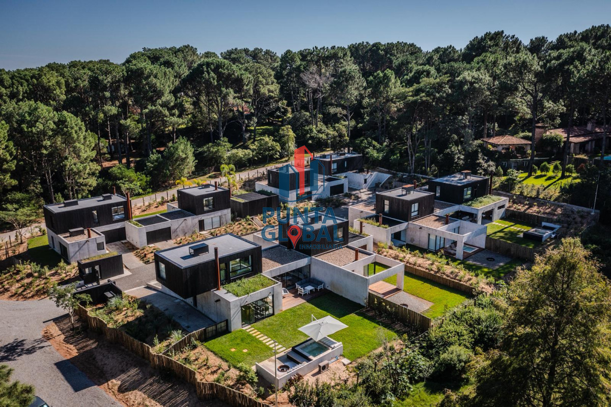 Casa ID.203 - Casa 3 DORMITORIOS en Club del Lago, Punta Ballena