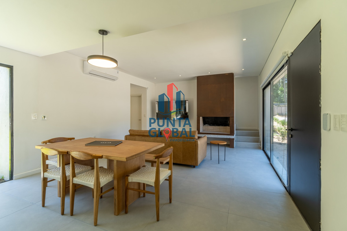 Casa ID.203 - Casa 3 DORMITORIOS en Club del Lago, Punta Ballena