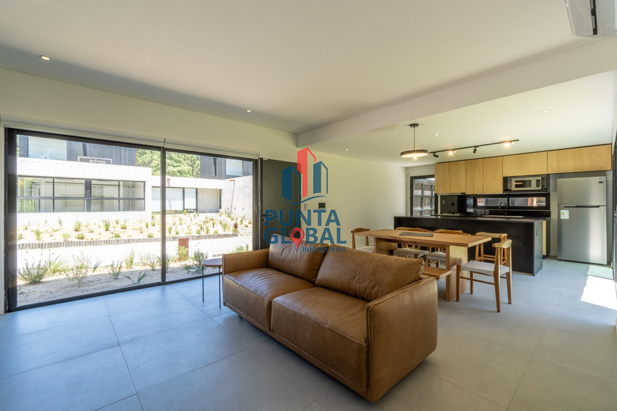 Casa ID.203 - Casa 3 DORMITORIOS en Club del Lago, Punta Ballena