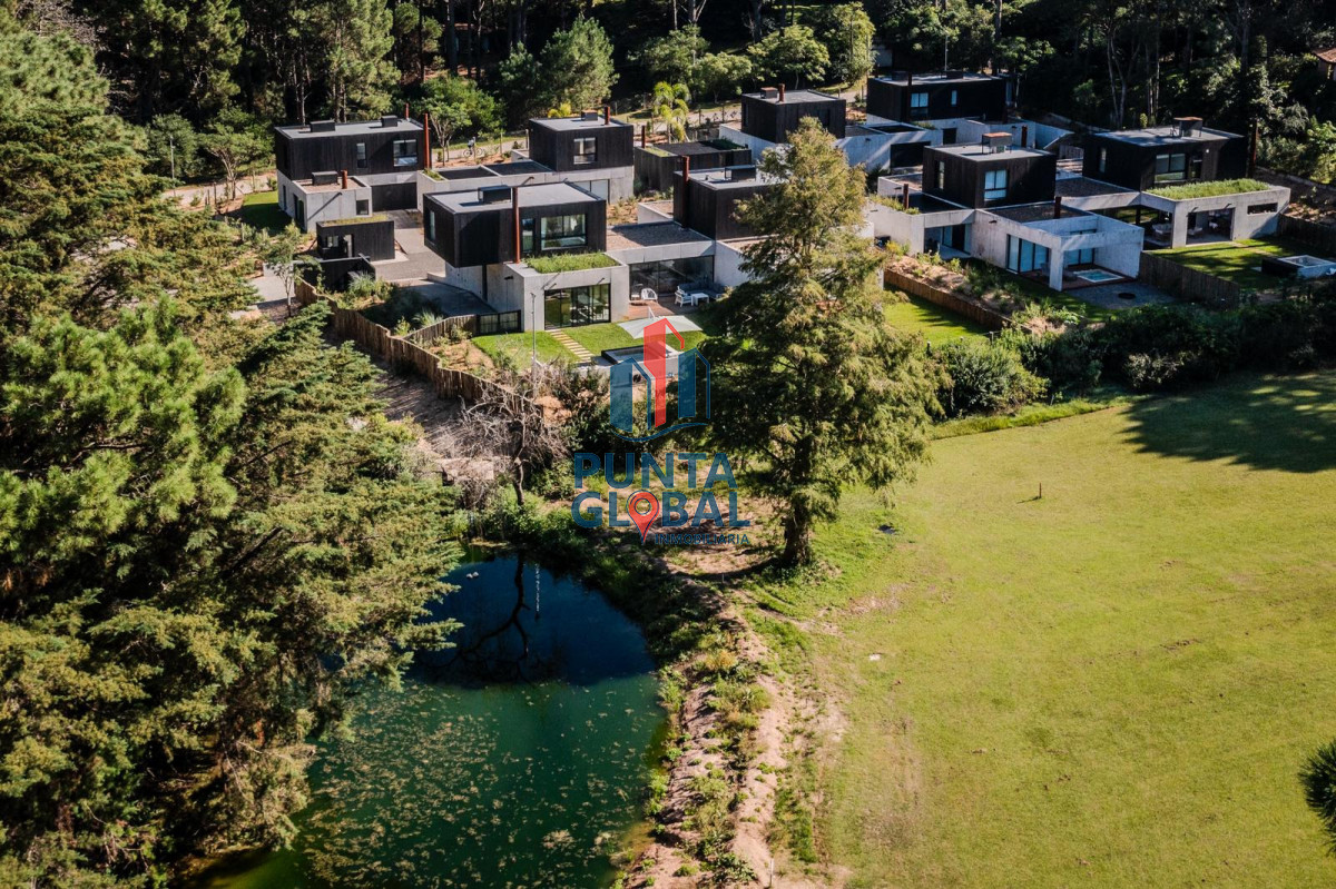 Casa ID.203 - Casa 3 DORMITORIOS en Club del Lago, Punta Ballena