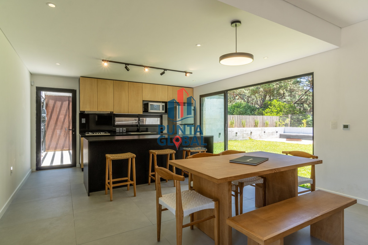 Casa ID.203 - Casa 3 DORMITORIOS en Club del Lago, Punta Ballena