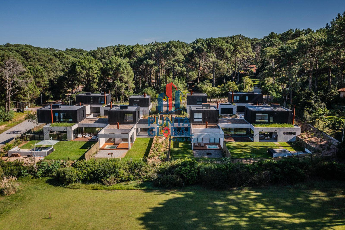 Casa ID.203 - Casa 3 DORMITORIOS en Club del Lago, Punta Ballena