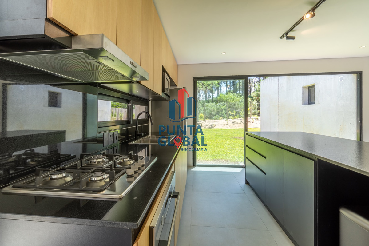 Casa ID.203 - Casa 3 DORMITORIOS en Club del Lago, Punta Ballena