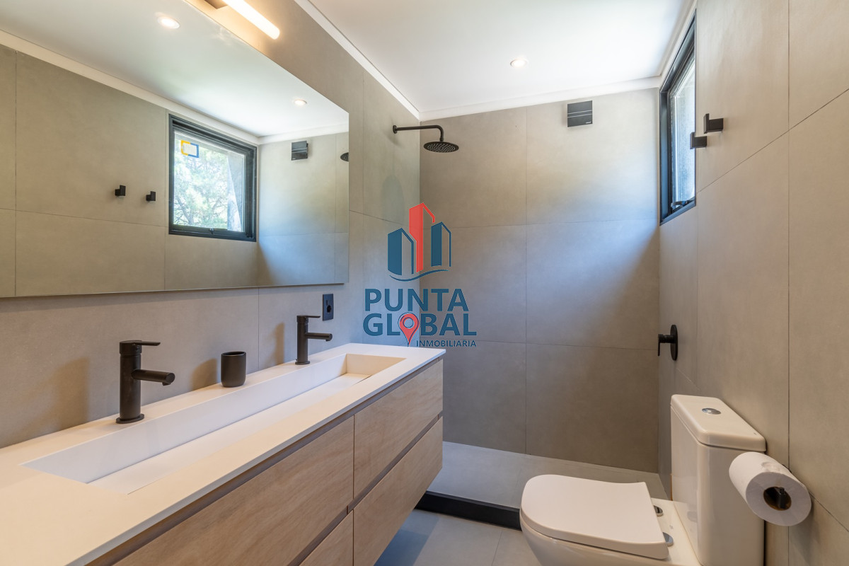 Casa ID.203 - Casa 3 DORMITORIOS en Club del Lago, Punta Ballena