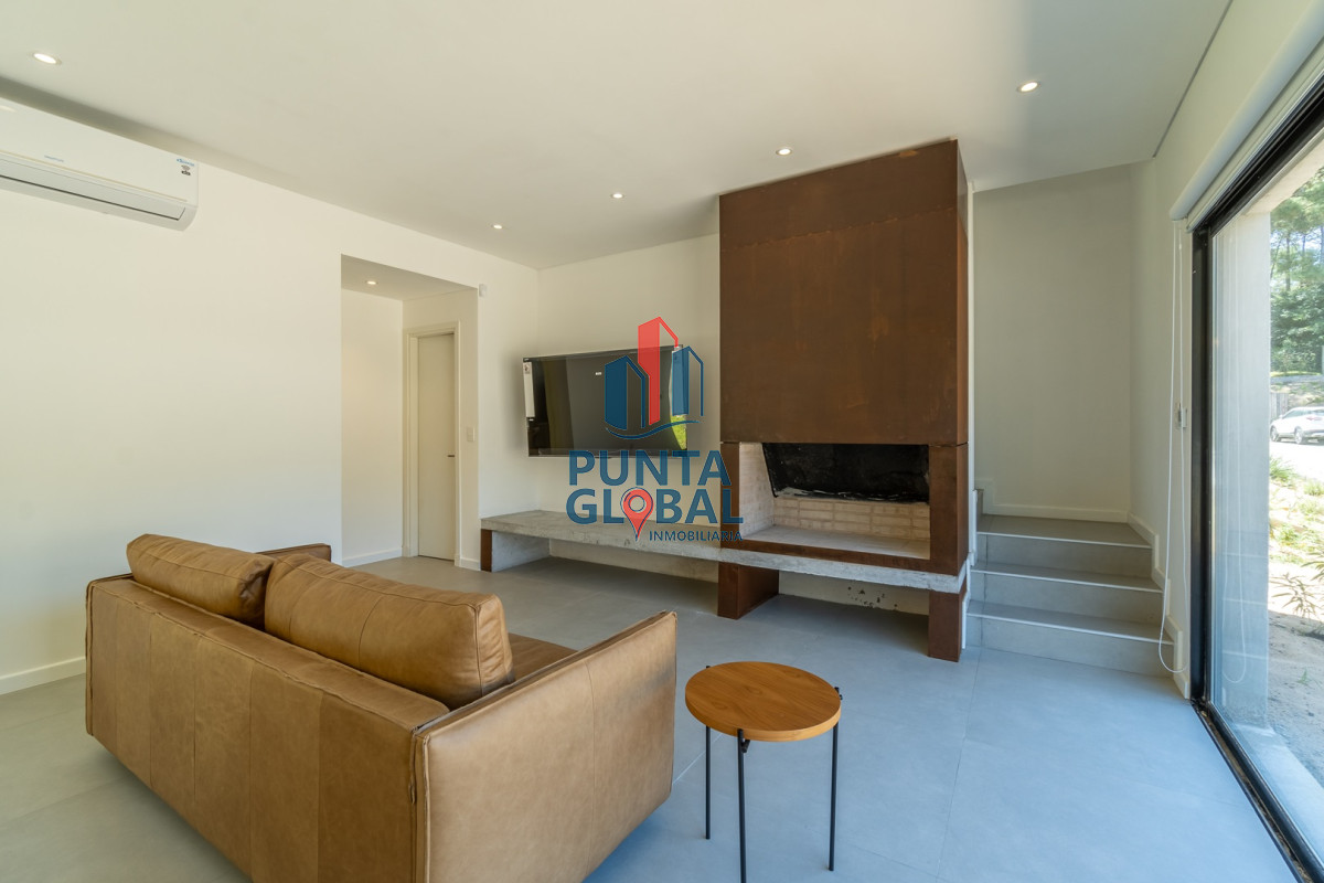 Casa ID.203 - Casa 3 DORMITORIOS en Club del Lago, Punta Ballena