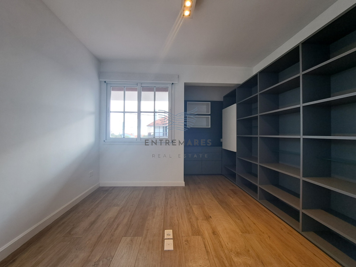 Casa ID.132 - Venta casa 3 dormitorios, Peninsula, Punta del Este.