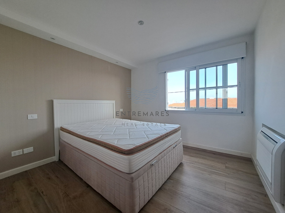 Casa ID.132 - Venta casa 3 dormitorios, Peninsula, Punta del Este.