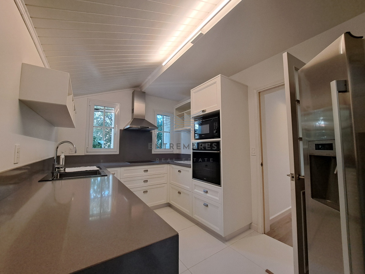 Casa ID.132 - Venta casa 3 dormitorios, Peninsula, Punta del Este.