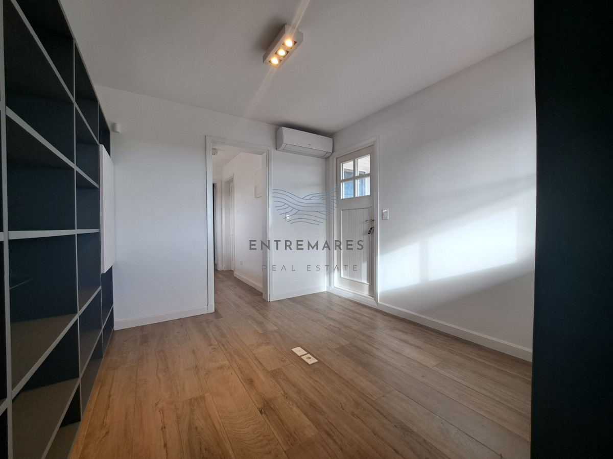 Casa ID.132 - Venta casa 3 dormitorios, Peninsula, Punta del Este.