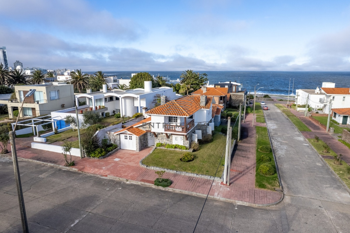 Casa ID.132 - Venta casa 3 dormitorios, Peninsula, Punta del Este.