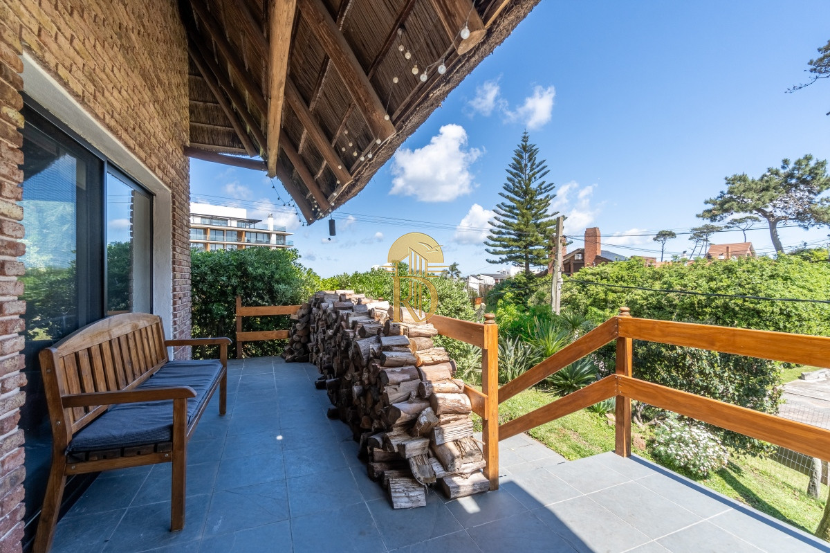 Casa en venta playa Mansa -id-1032-1