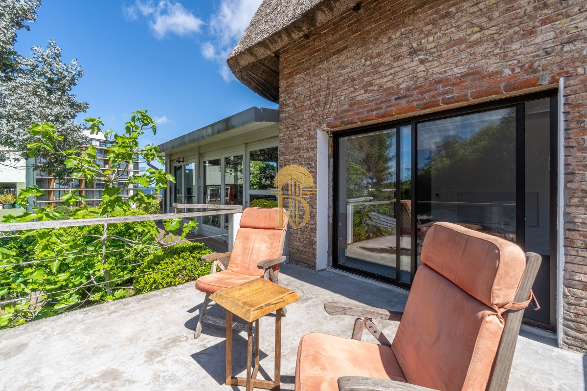 Casa en venta playa Mansa -id-1032-21