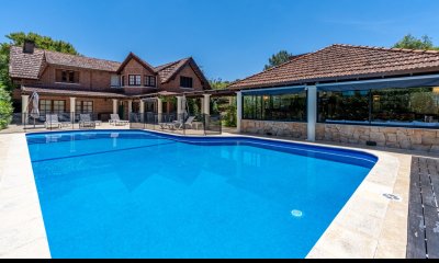 Casa 4 DORMITORIOS en Punta Ballena, Maldonado