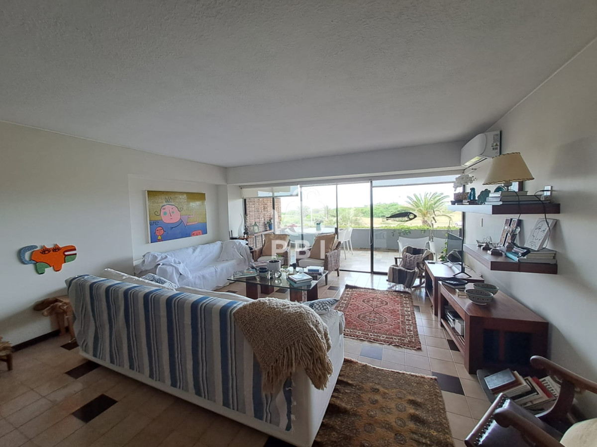  Apartamento,Playa Brava, 2 dormitorios  - Seaside - Ref : PBI12153