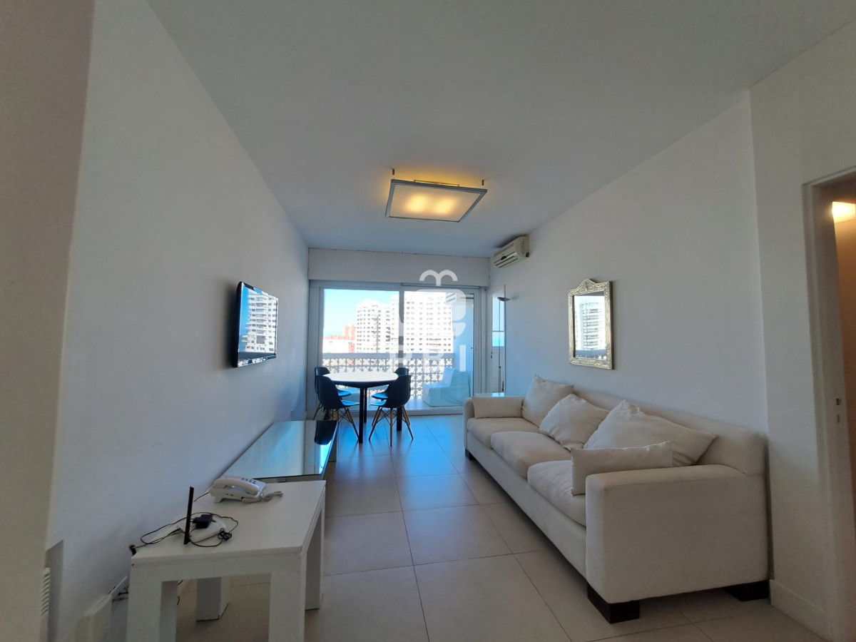 Venta de Apartamento 2 DORMITORIOS Playa Mansa  -  Vanguardia - Ref : PBI13333