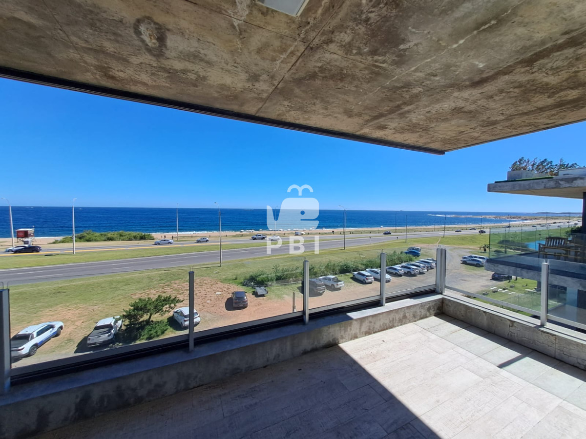 Penthouse en venta 3 dormitorios, Playa Mansa  - Agua Mansa Parada 39 - Ref : PBI1307