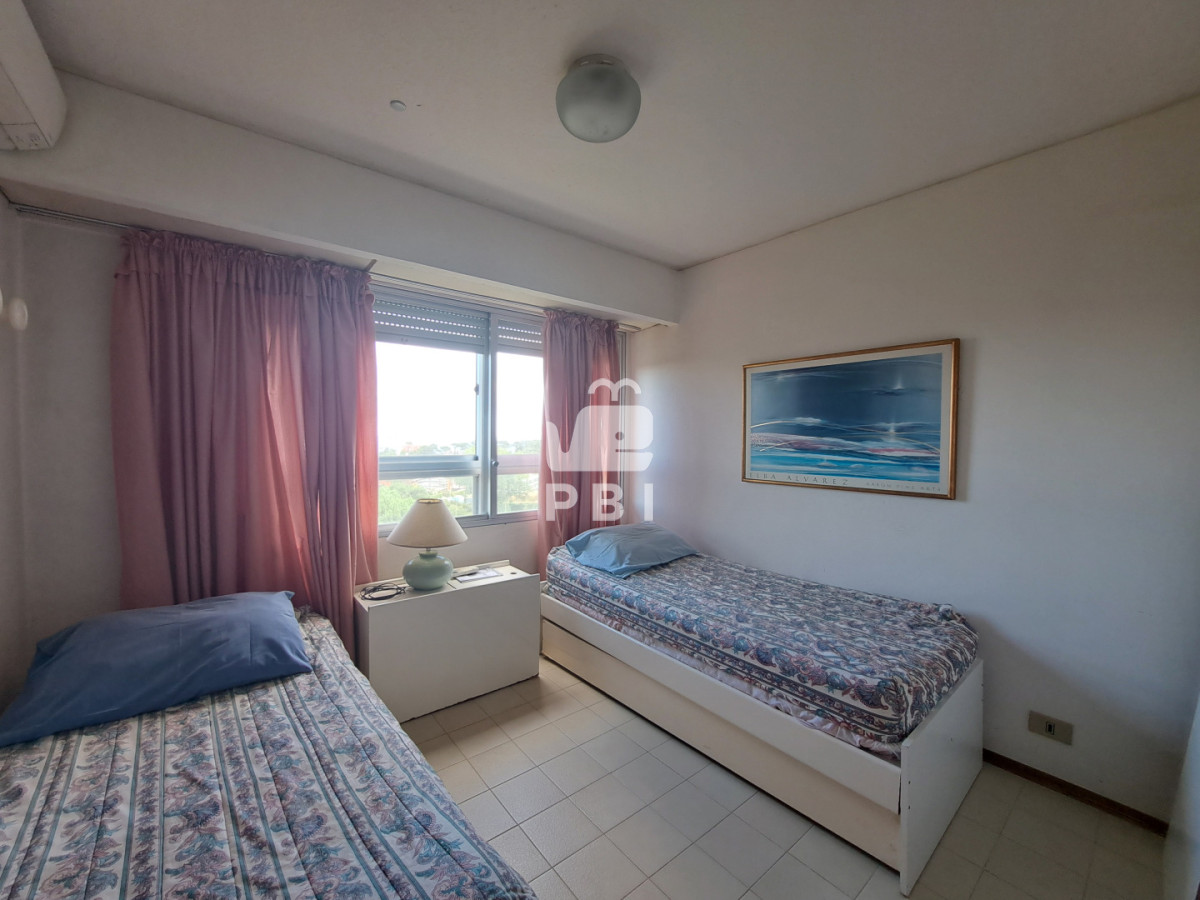 VmVudGEgZGUgQXBhcnRhbWVudG8gMyBkb3JtaXRvcmlvcyBlbiBBdmVuaWRhIFJvb3NldmVsdC4gIC0gUGFycXVlbWFyIFIgLSBSZWYgOiBQQkkxNTU0OA==