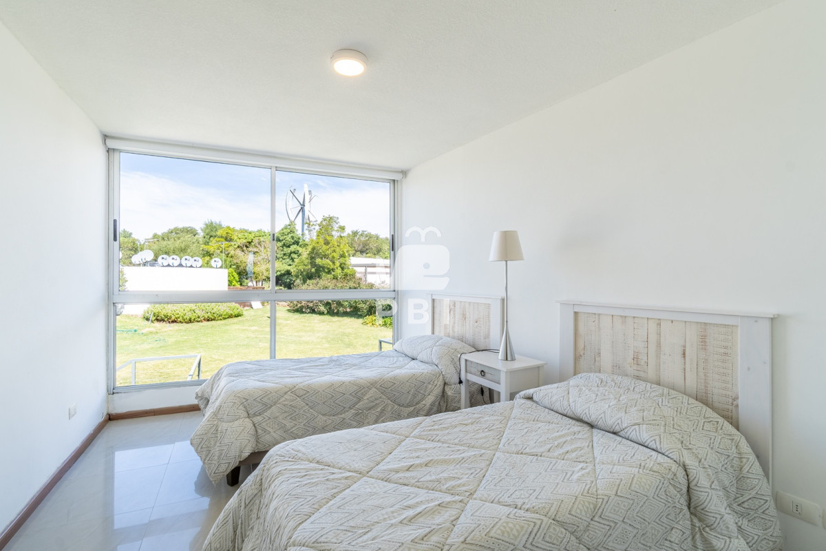 QXBhcnRhbWVudG8gZW4gUHVudGEgQmFsbGVuYSAgMiBkb3JtaXRvcmlvcyAtIEJhbGVuYSBCaWFuY2EgLSBSZWYgOiBQQkkxNTY=