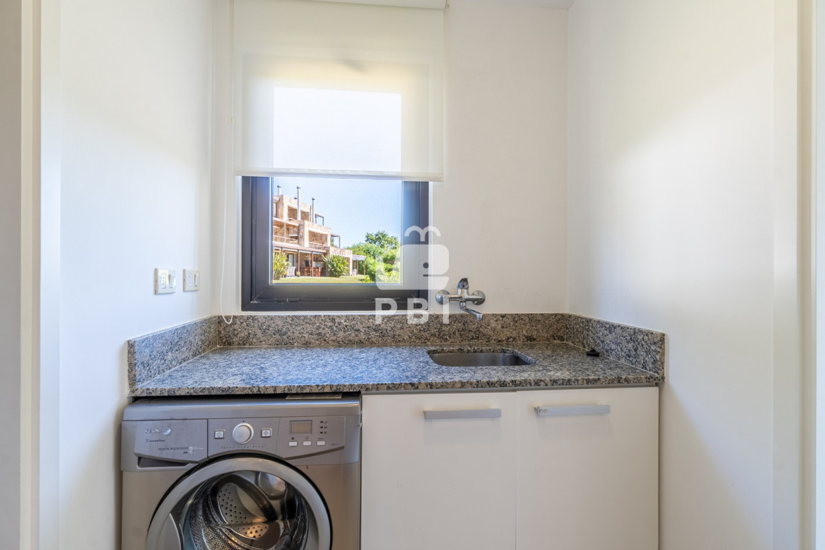 QXBhcnRhbWVudG8gZGUgMyBkb3JtaXRvcmlvcyBlbiBRdWFydGllciwgUHVudGEgQmFsbGVuYSAtICBRdWFydGllciBQdW50YSBCYWxsZW5hIC0gUmVmIDogUEJJMTU0NjM=