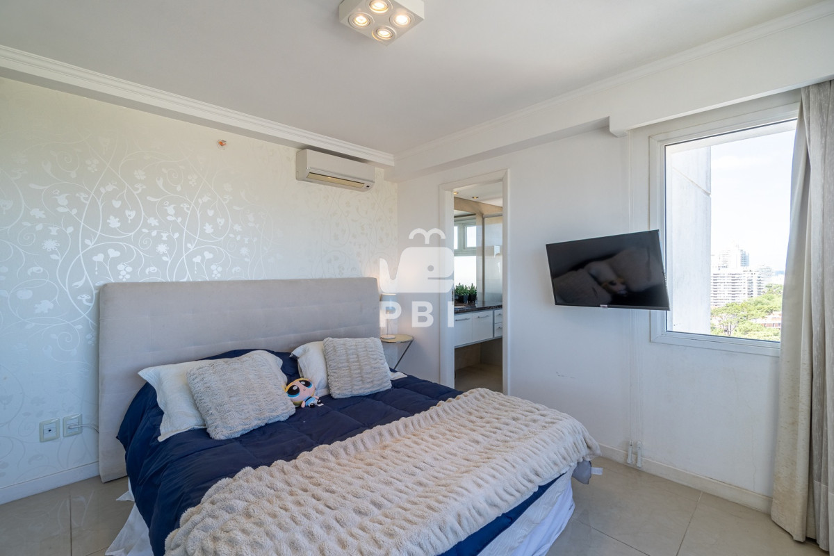 RXhjbHVzaXZvIGFwYXJ0YW1lbnRvIGRlIDMgZG9ybWl0b3Jpb3MgY29uIGRlcGVuZGVuY2lhIGVuIENhc2lubyBUb3dlciAtIENhc2lubyBUb3dlciAtIFJlZiA6IFBCSTE1NjI4