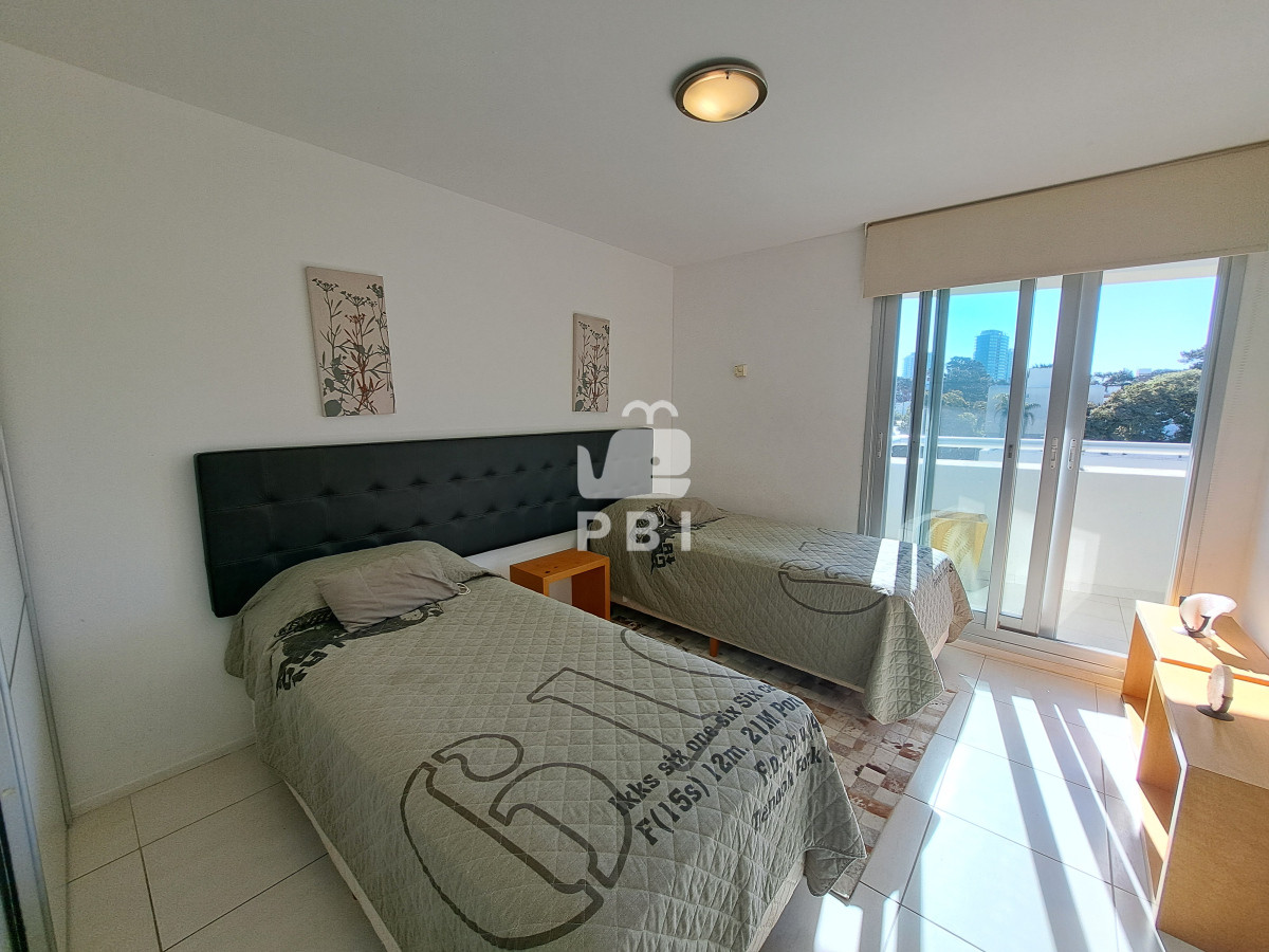 QXBhcnRhbWVudG8gZGUgMiBkb3JtaXRvcmlvcyBlbiBQdW50YSBkZWwgRXN0ZSAtIEZvcmVzdCBUb3dlciBJIC0gUmVmIDogUEJJMTUxNjQ=