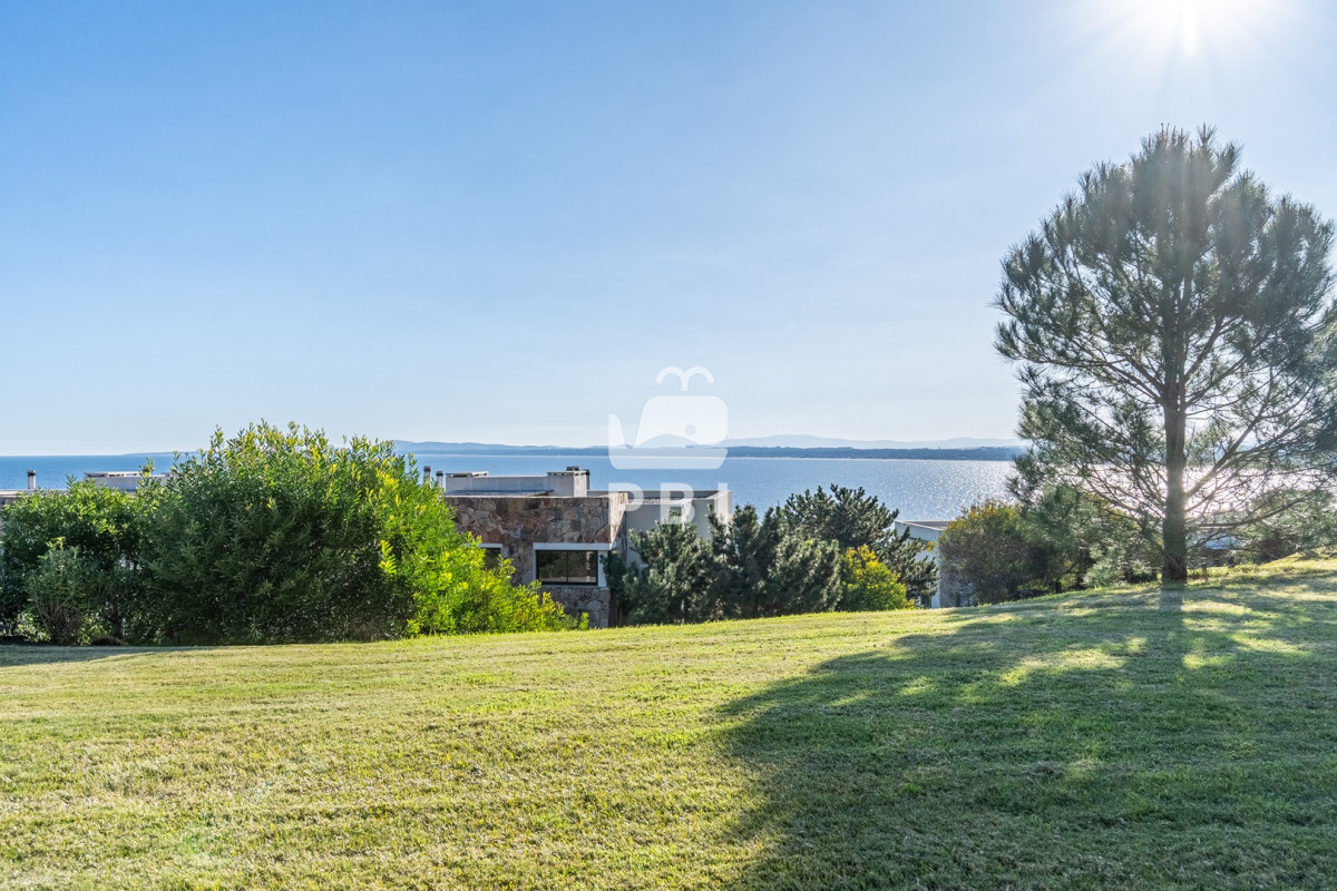 Lomo de la Ballena - GoPunta - Portal Inmobiliario de Punta del Este - Maldonado