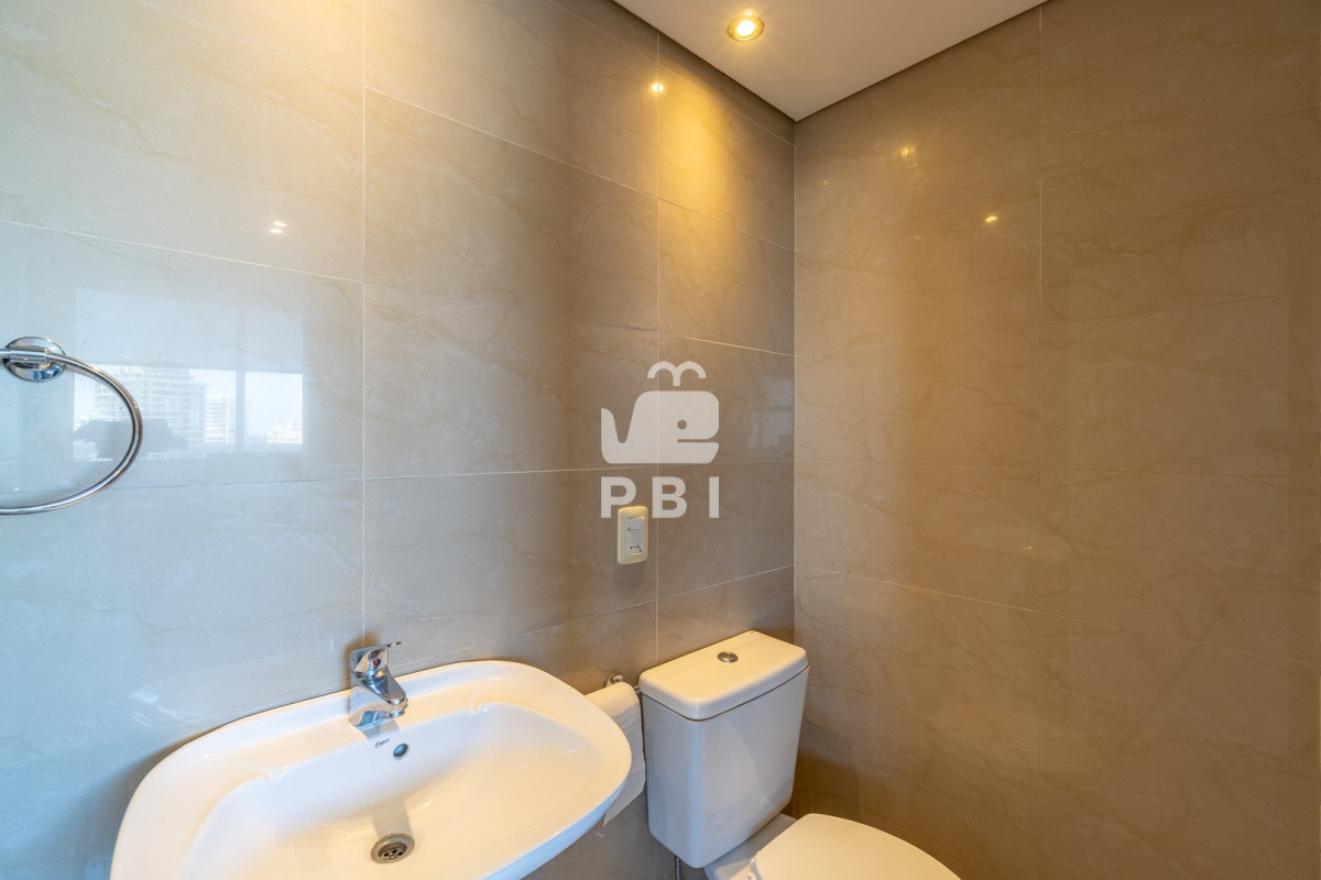 RXhjbHVzaXZvIGFwYXJ0YW1lbnRvIGRlIDMgZG9ybWl0b3Jpb3MgY29uIGRlcGVuZGVuY2lhIGVuIENhc2lubyBUb3dlciAtIENhc2lubyBUb3dlciAtIFJlZiA6IFBCSTE1NjI4