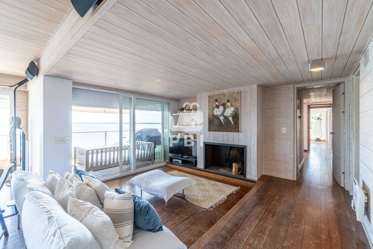 QXBhcnRhbWVudG8gZGUgMyBkb3JtaXRvcmlvcyBlbiBBY2FudGlsYWRvcywgUHVudGEgQmFsbGVuYSAtICBBY2FudGlsYWRvcyAtIFJlZiA6IFBCSTEzNDM3