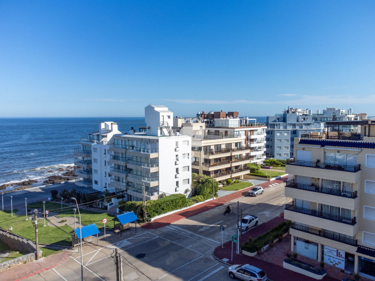 UHJlc2VudGFtb3MgRWRpZmljaW8gTU9ERUxPLCBlbCBudWV2byBsYW56YW1pZW50byBlbiBsYSBQZW7DrW5zdWxhLCBQdW50YSBkZWwgRXN0ZS4gLSBNb2RlbG8gUGVuw61uc3VsYSAgLSBSZWYgOiBQQkkxNTM5NA==