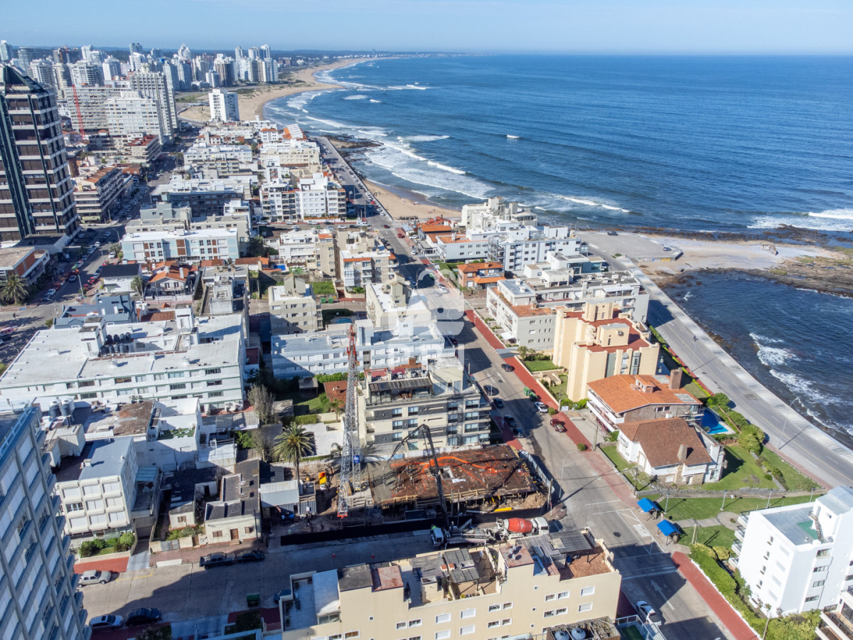 UHJlc2VudGFtb3MgRWRpZmljaW8gTU9ERUxPLCBlbCBudWV2byBsYW56YW1pZW50byBlbiBsYSBQZW7DrW5zdWxhLCBQdW50YSBkZWwgRXN0ZS4gLSBNb2RlbG8gUGVuw61uc3VsYSAgLSBSZWYgOiBQQkkxNTM5NQ==