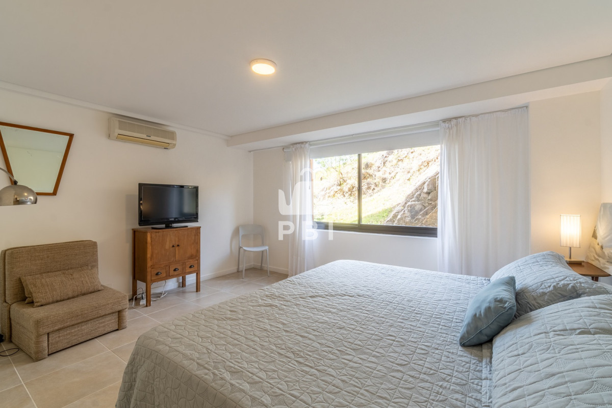 QXBhcnRhbWVudG8gZW4gZWwgTG9tbyBEZSBMYSBCYWxsZW5hIDEgZG9ybWl0b3JpbyAtICBRdWFydGllciBQdW50YSBCYWxsZW5hIC0gUmVmIDogUEJJMTEx