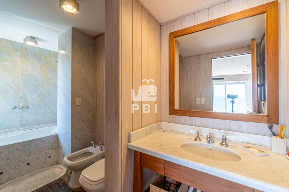 QXBhcnRhbWVudG8gZGUgMyBkb3JtaXRvcmlvcyBlbiBBY2FudGlsYWRvcywgUHVudGEgQmFsbGVuYSAtICBBY2FudGlsYWRvcyAtIFJlZiA6IFBCSTEzNDM3