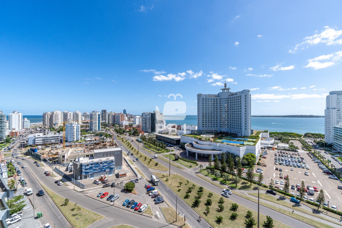 RXhjbHVzaXZvIGFwYXJ0YW1lbnRvIGRlIDMgZG9ybWl0b3Jpb3MgY29uIGRlcGVuZGVuY2lhIGVuIENhc2lubyBUb3dlciAtIENhc2lubyBUb3dlciAtIFJlZiA6IFBCSTE1NjI4