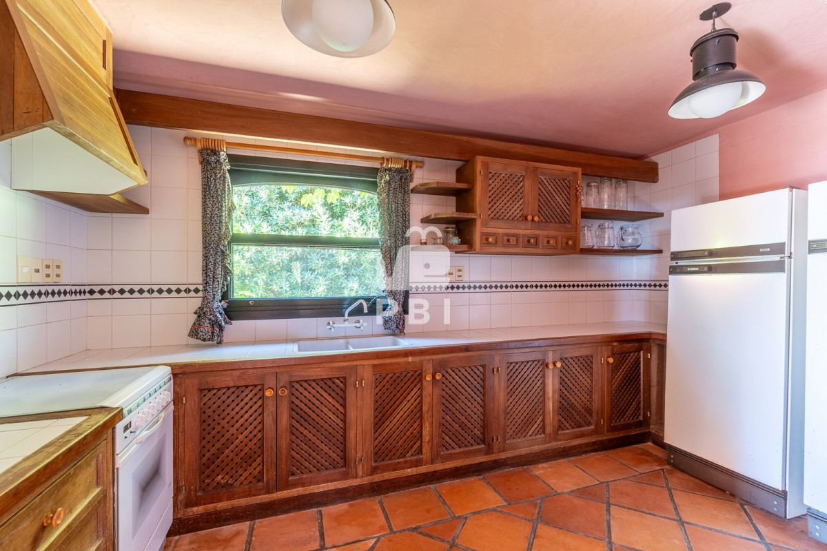 RXhjbHVzaXZvIGFwYXJ0YW1lbnRvIGVuIE1hcmluYSBkZWwgRXN0ZSBjb24gdmlzdGEgYWwgbWFyLCBqYXJkaW4geSBwaXNjaW5hIHByb3BpYSAtICBNYXJpbmEgZGVsIEVzdGUgLSBSZWYgOiBQQkkxNDg5Mw==