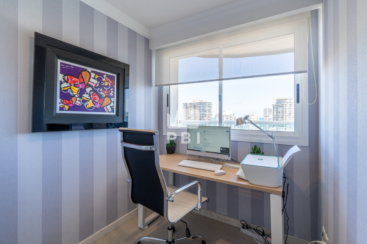 RXhjbHVzaXZvIGFwYXJ0YW1lbnRvIGRlIDMgZG9ybWl0b3Jpb3MgY29uIGRlcGVuZGVuY2lhIGVuIENhc2lubyBUb3dlciAtIENhc2lubyBUb3dlciAtIFJlZiA6IFBCSTE1NjI4